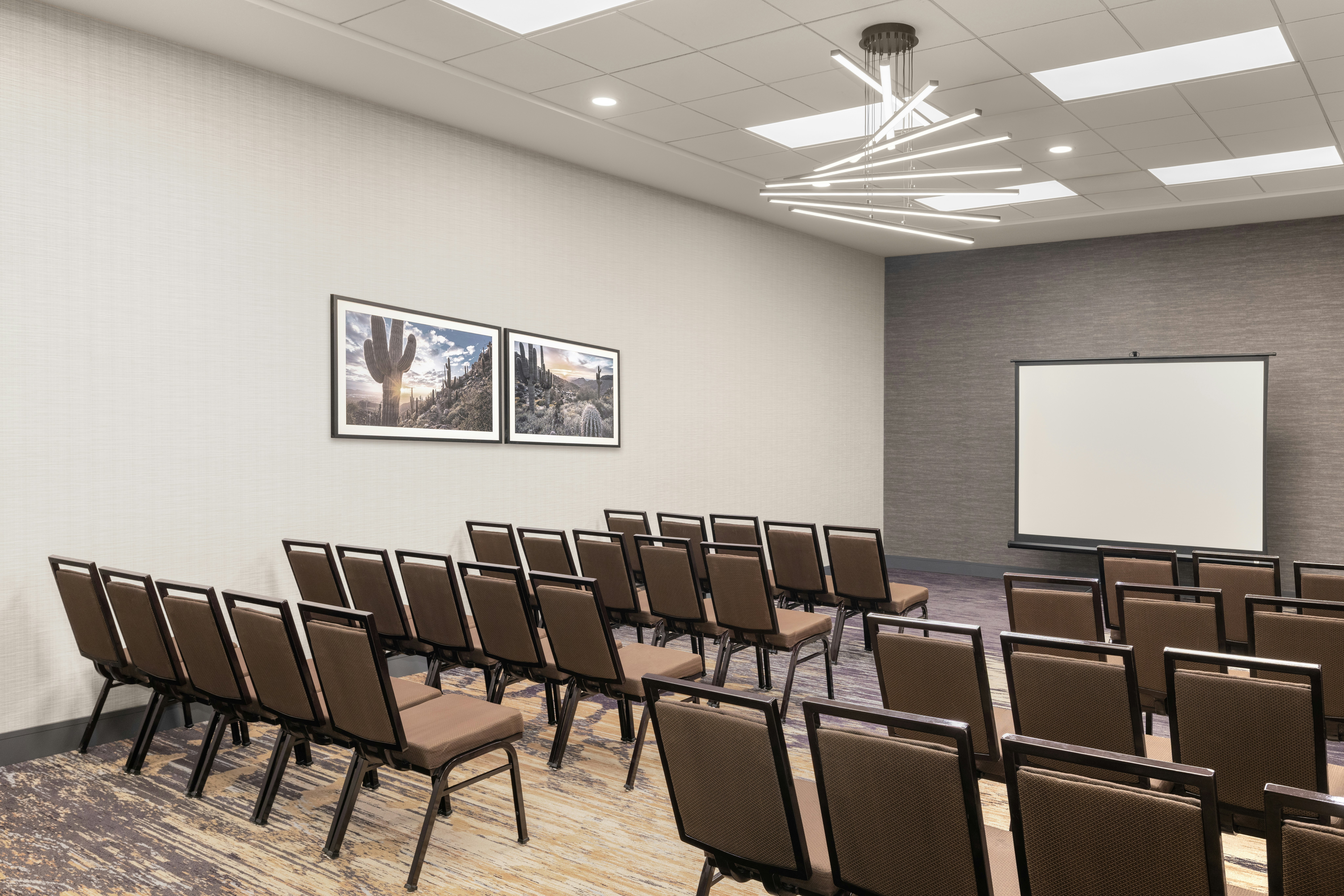 DoubleTree by Hilton Phoenix Midtown 45/50