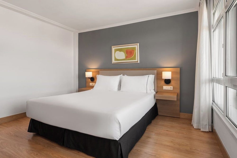 Tower, Junior Suite, Double Bed, with View, Balcony