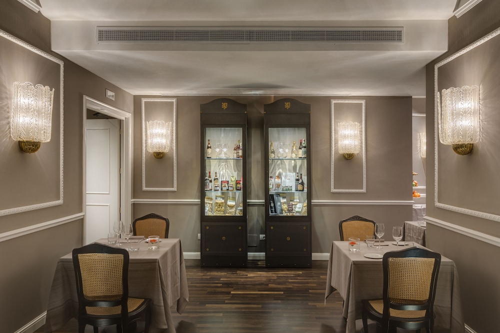 Plaza Hotel Lucchesi 32/50