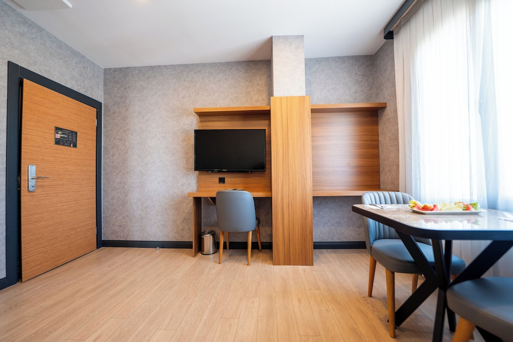 Educity Suit & Hotels 38/50