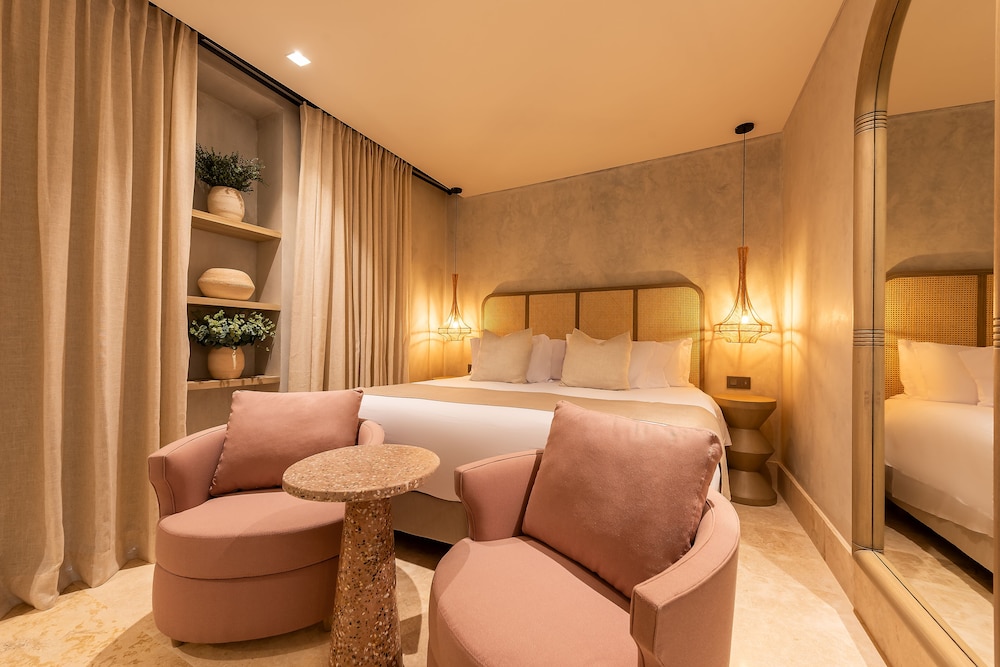 غرفة فاخرة بسرير كينج، Cinco Quintas Hotel Boutique By SOHO 8/10