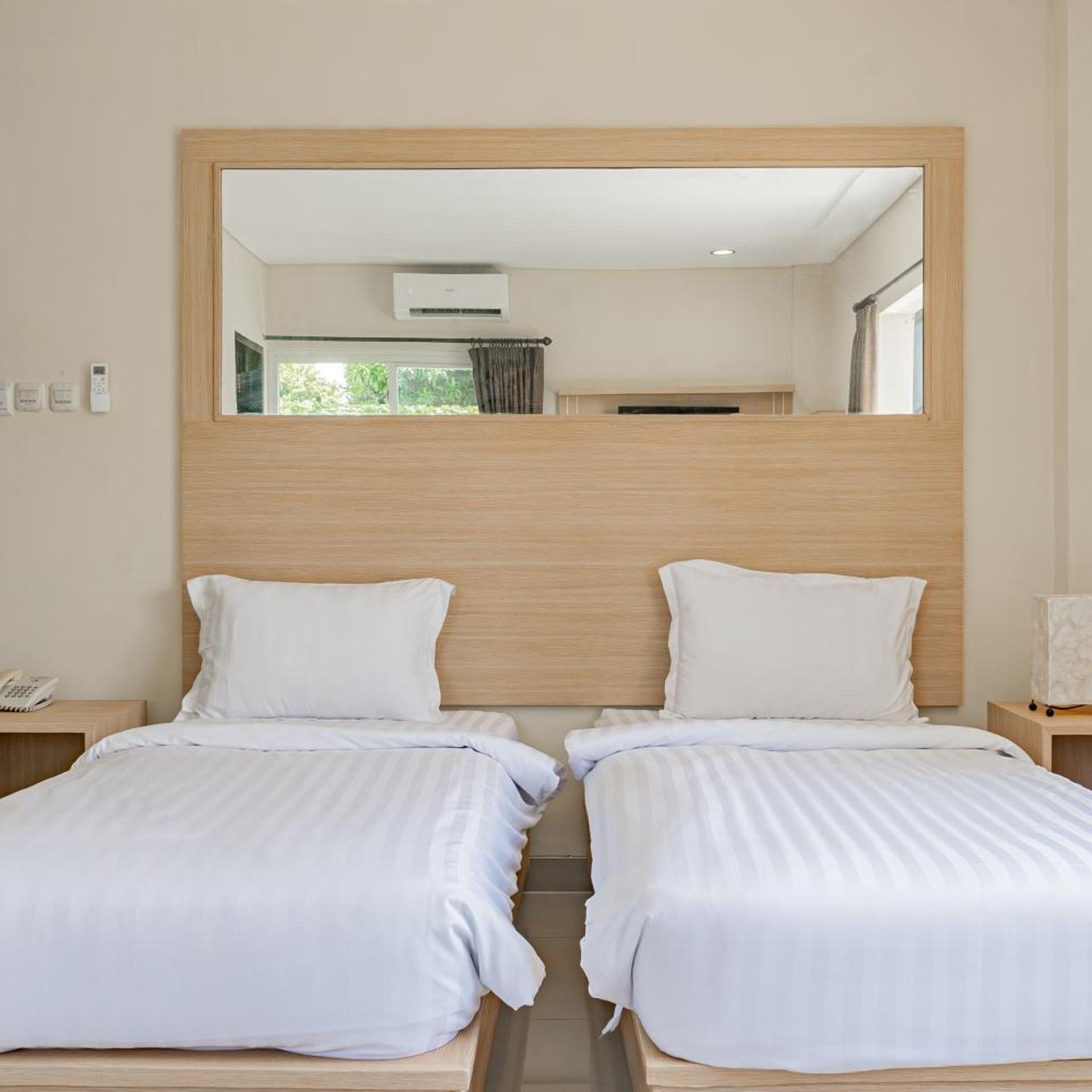 SUPERIOR, TWIN BEDS