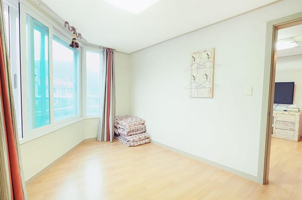 Gapyeong Apple Lodge Pension 28/50