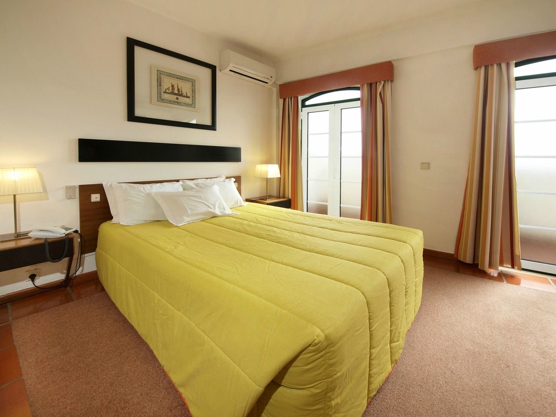 STANDARD, DOUBLE BED