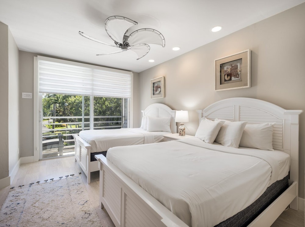 South Seas Resort 28/85