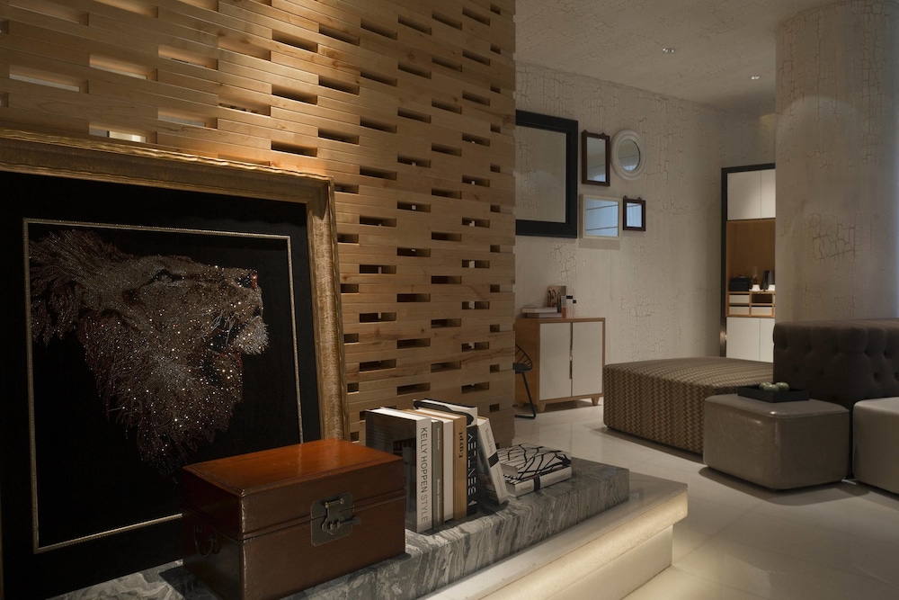 Hui Hotel 31/65