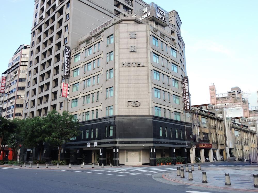 Rich Garden Hotel 60/68