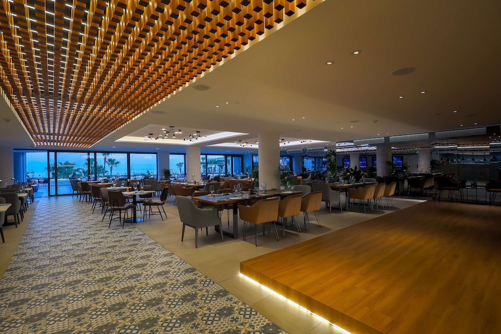Radisson Beach Resort Larnaca 36/60