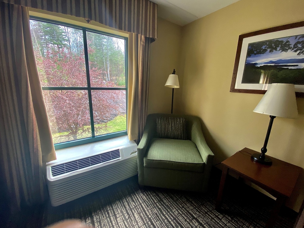 Hampton Inn Suites Lake George 41/61