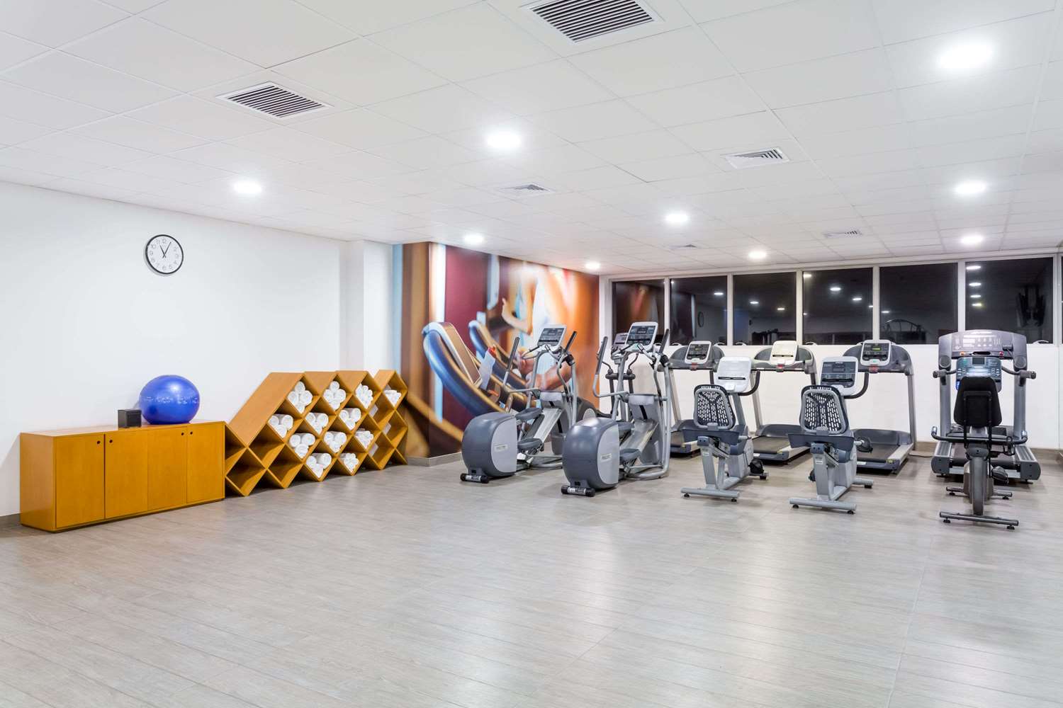 Wyndham Costa Del Sol Lima City 50/77