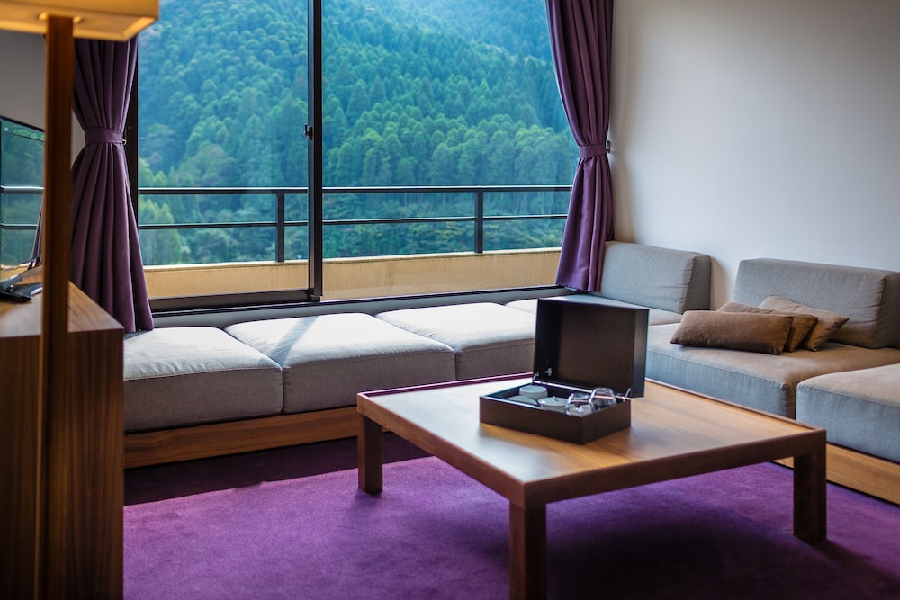 Furuyu Onsen ONCRI 33/49