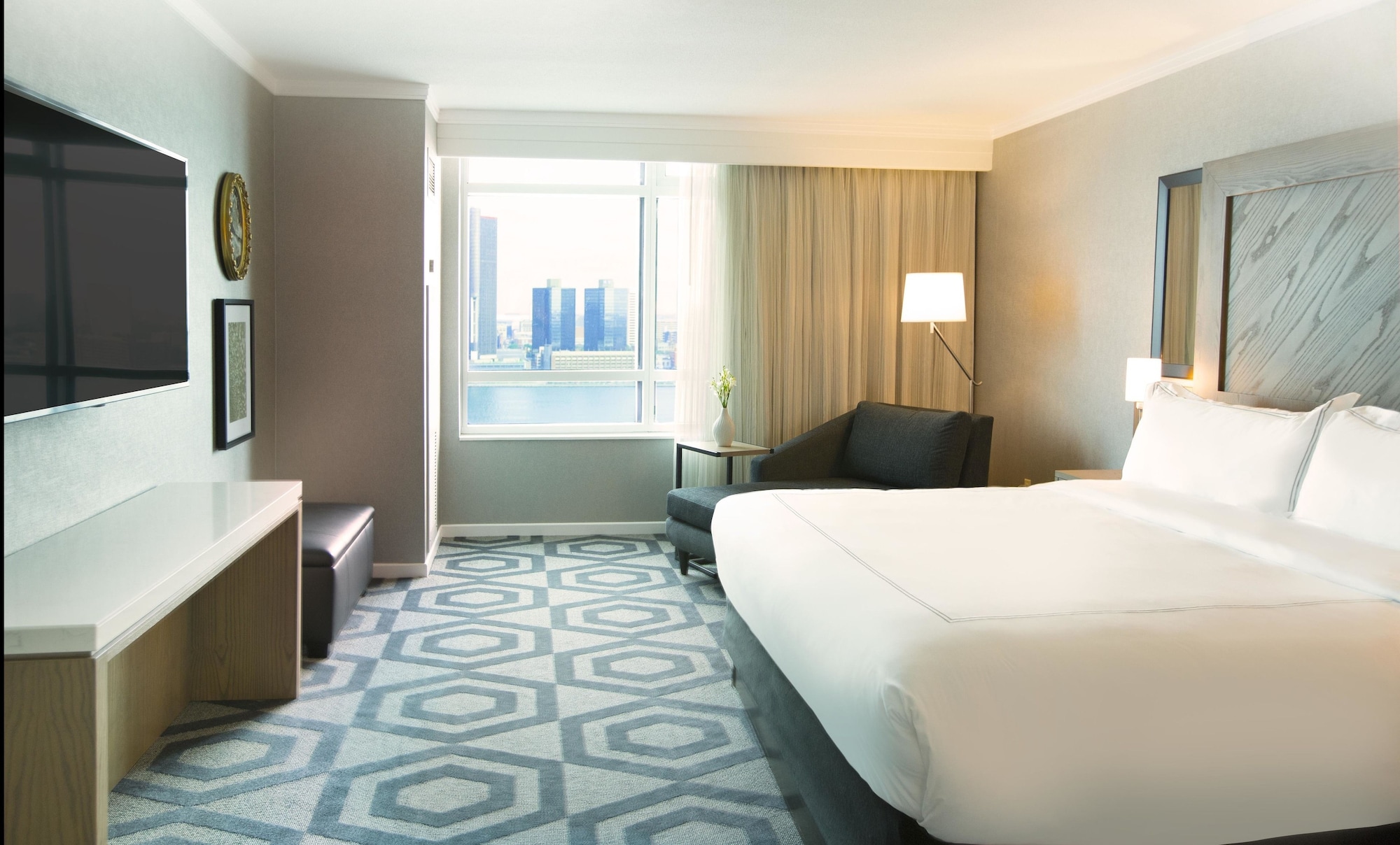 Luxury, King Bed, River View, Adult Only, Forum Tower