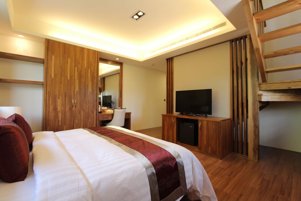 Huaman Hot Spring Villa 15/68