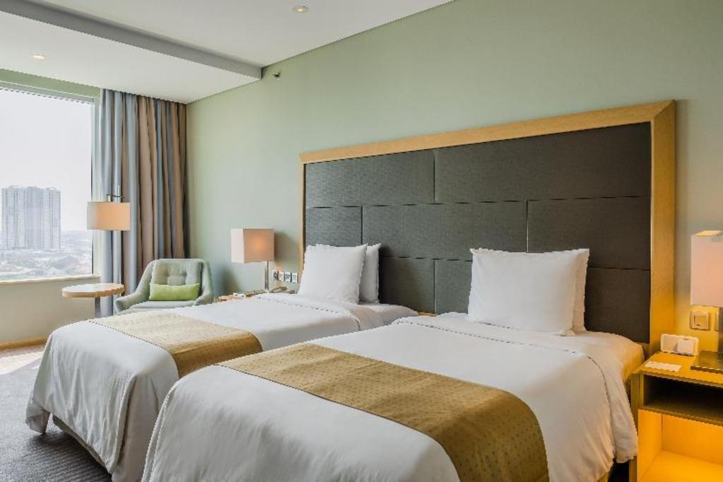 Standard, Twin Beds