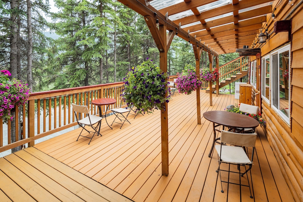 Denali Crow s Nest Cabins 34/48