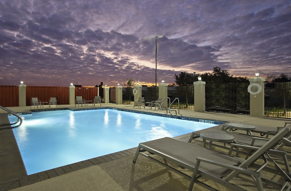 Holiday Inn Express And Suites Katy 24/54