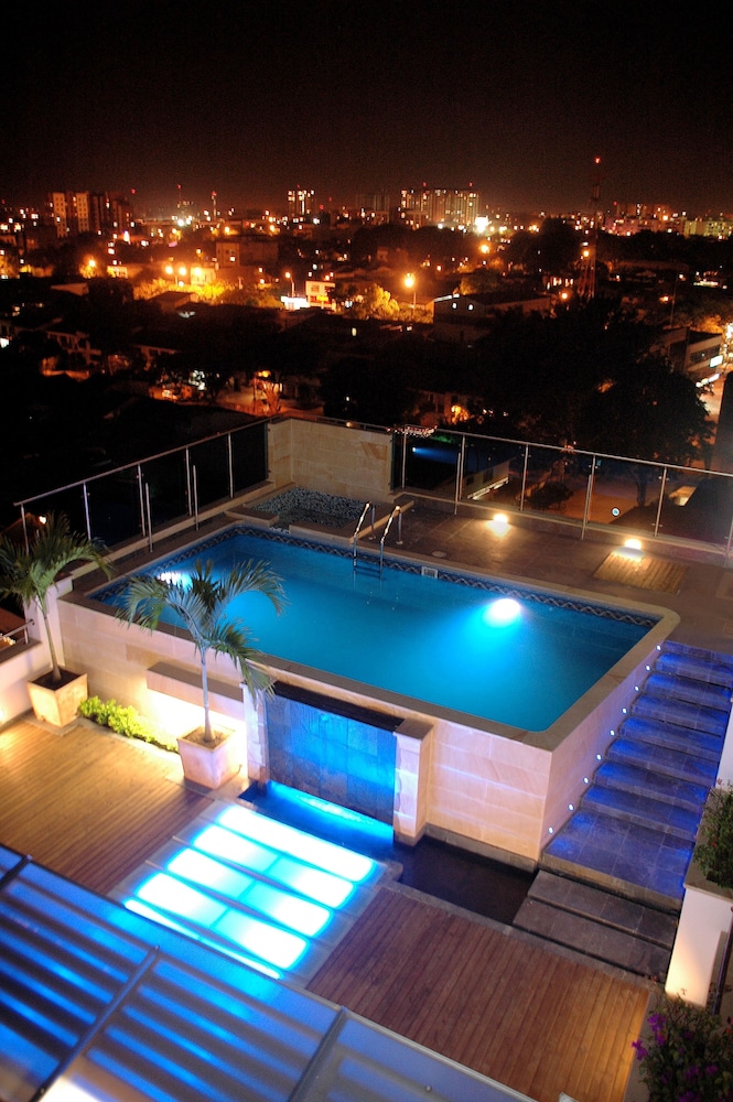 Hotel Toscana Plaza 38/65