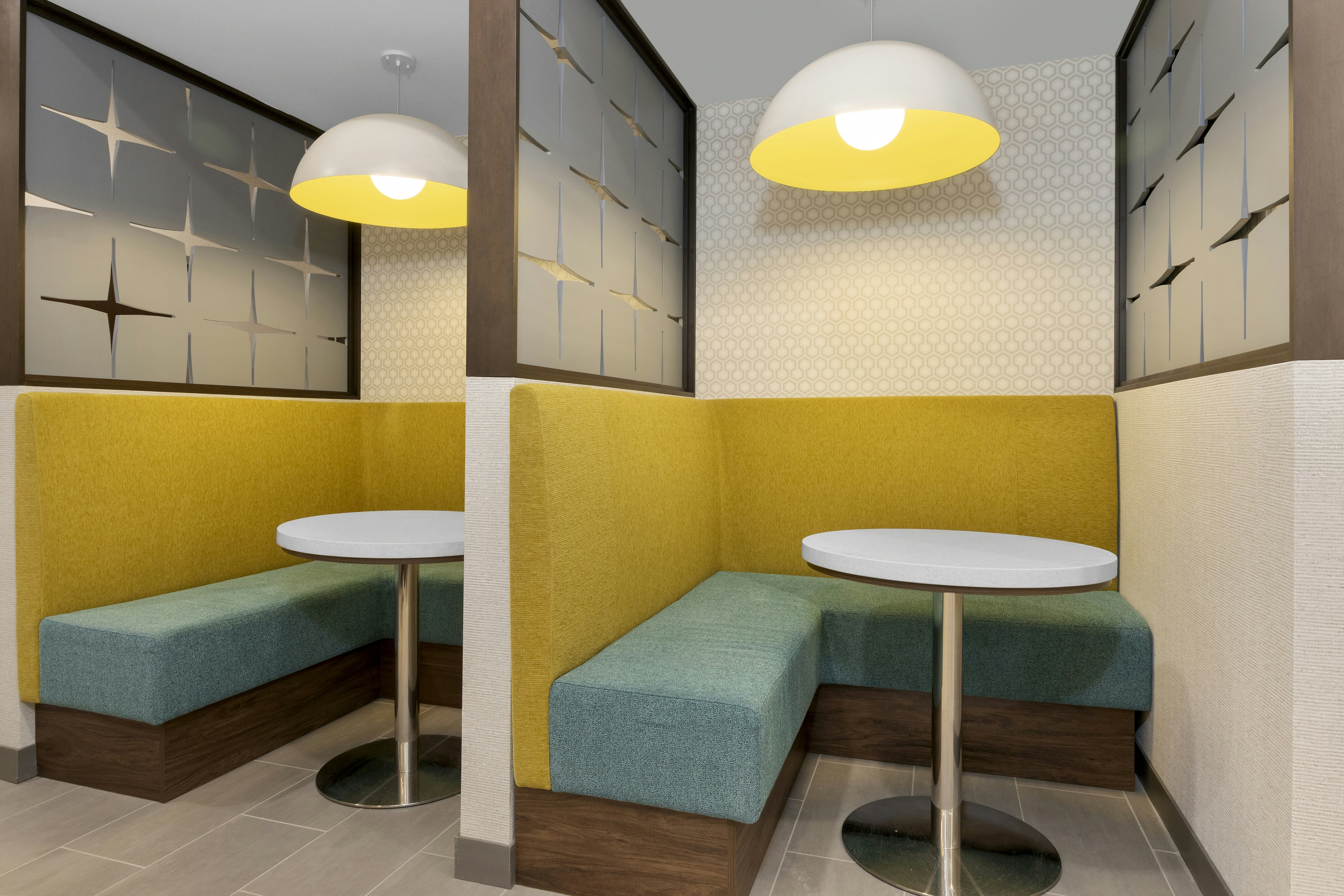 Hampton Inn by Hilton Cornwall 14/26