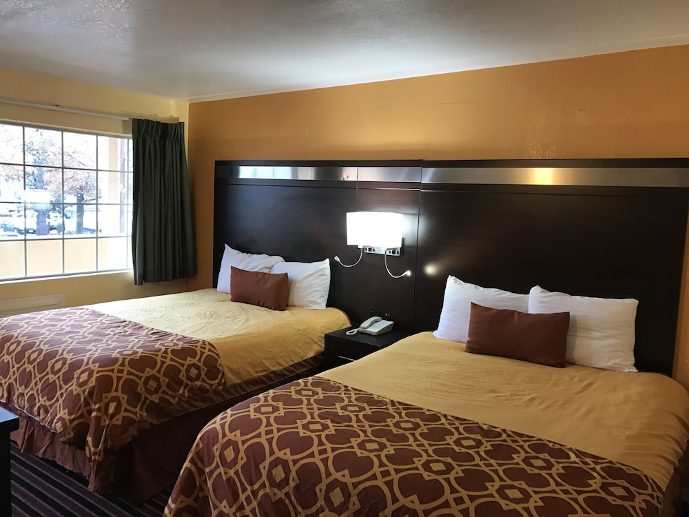 Budget Inn of America 19/65