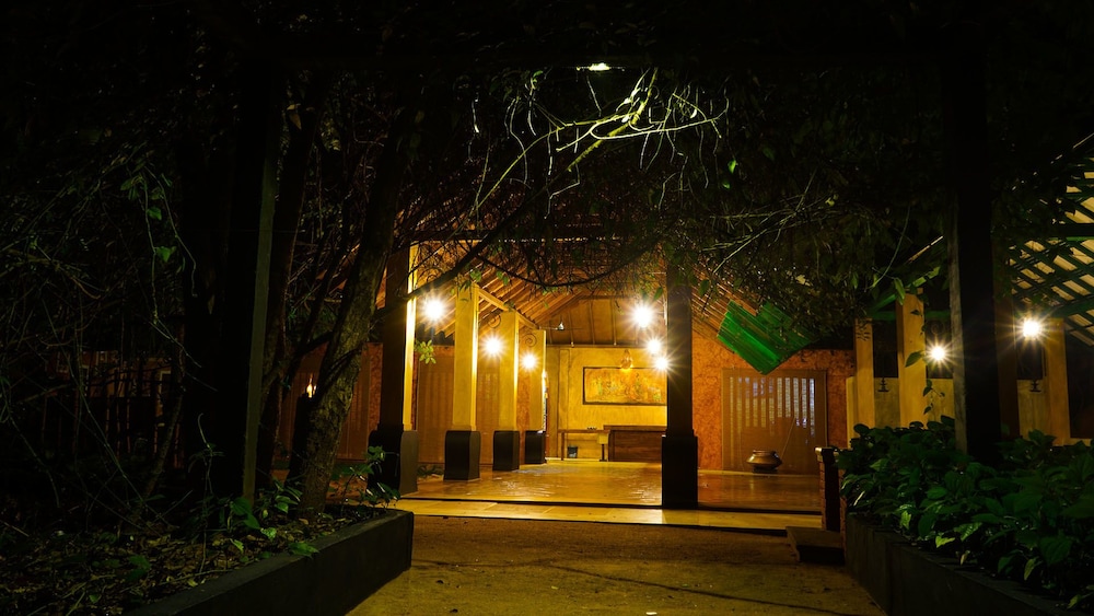 Pinthaliya Resort & Spa 5/50