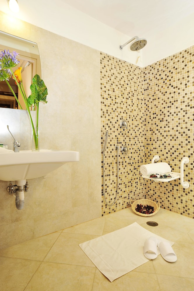 Room at Scott House, ROME