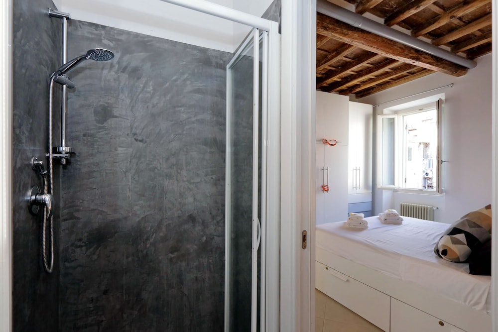 Reginella - WR Apartments 21/23
