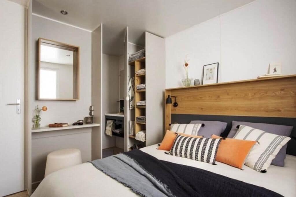 Mobile Home, Deluxe, Double and Twin Beds