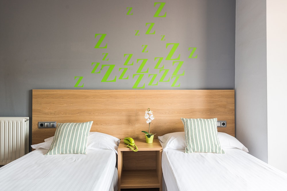 غرفة قياسية بسريرين منفصلين، Hotel Margarit 3/6