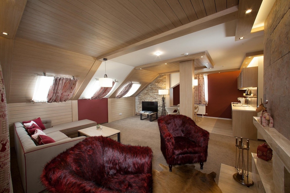 Hotel Amira 35/50