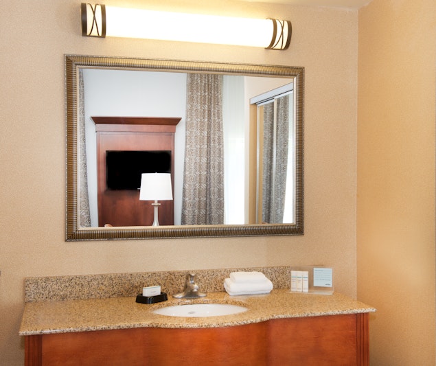Hampton Inn and Suites Pittsburgh Meadow Lands 47/47