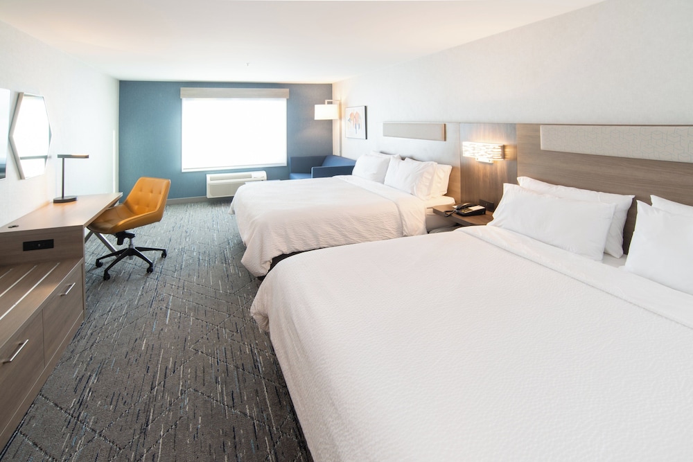 Suite, 2 King Beds