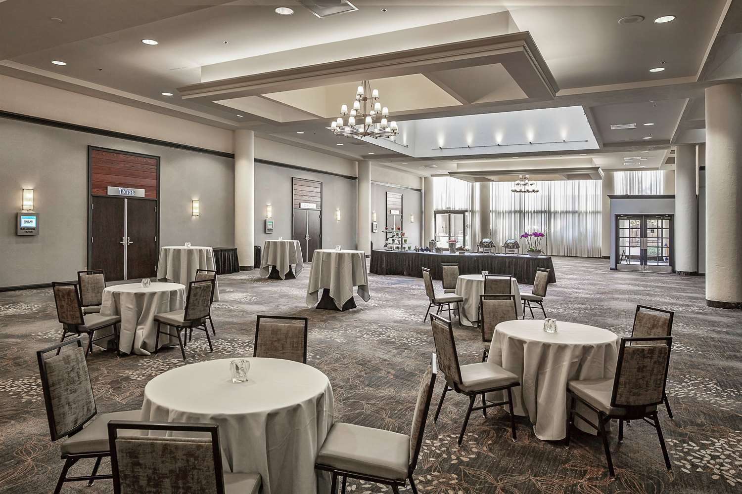 restaurant cafeteria