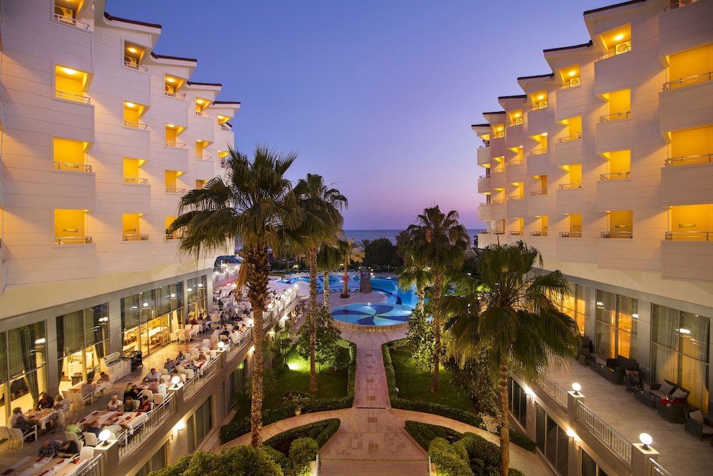 Terrace Beach Resort photo 3