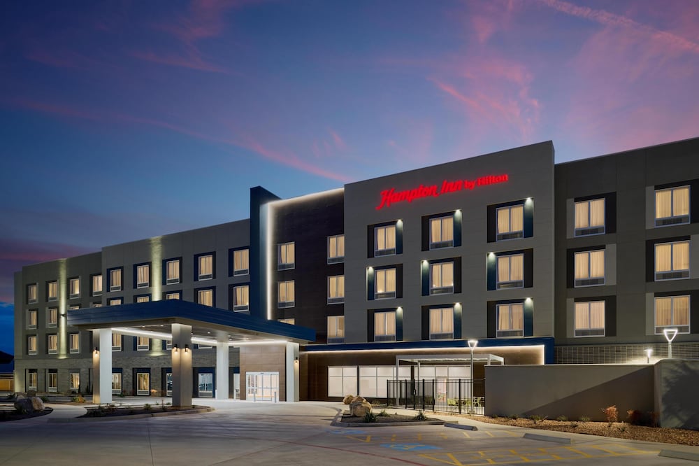 Hampton Inn Midland West 2/44