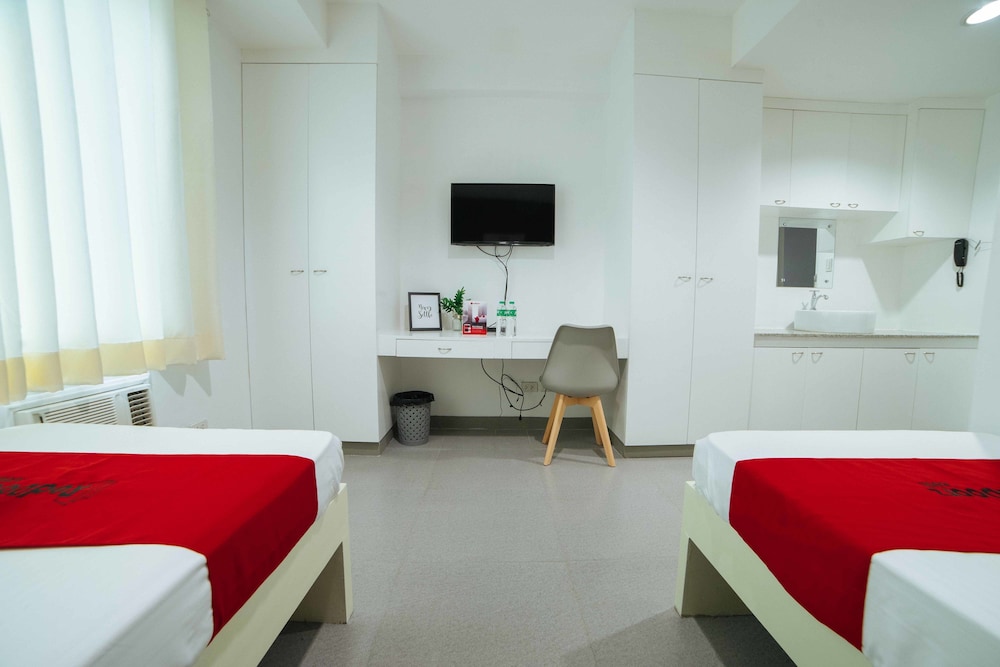 Reddoorz Plus Roxas St. Davao 15/49