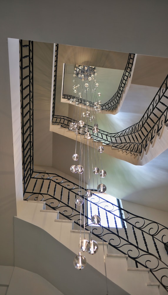 Burki Castle & Cellar 45/61