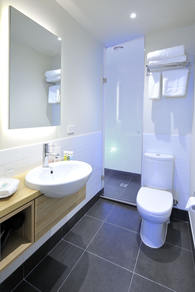 Mercure Melbourne Therry Street 35/42