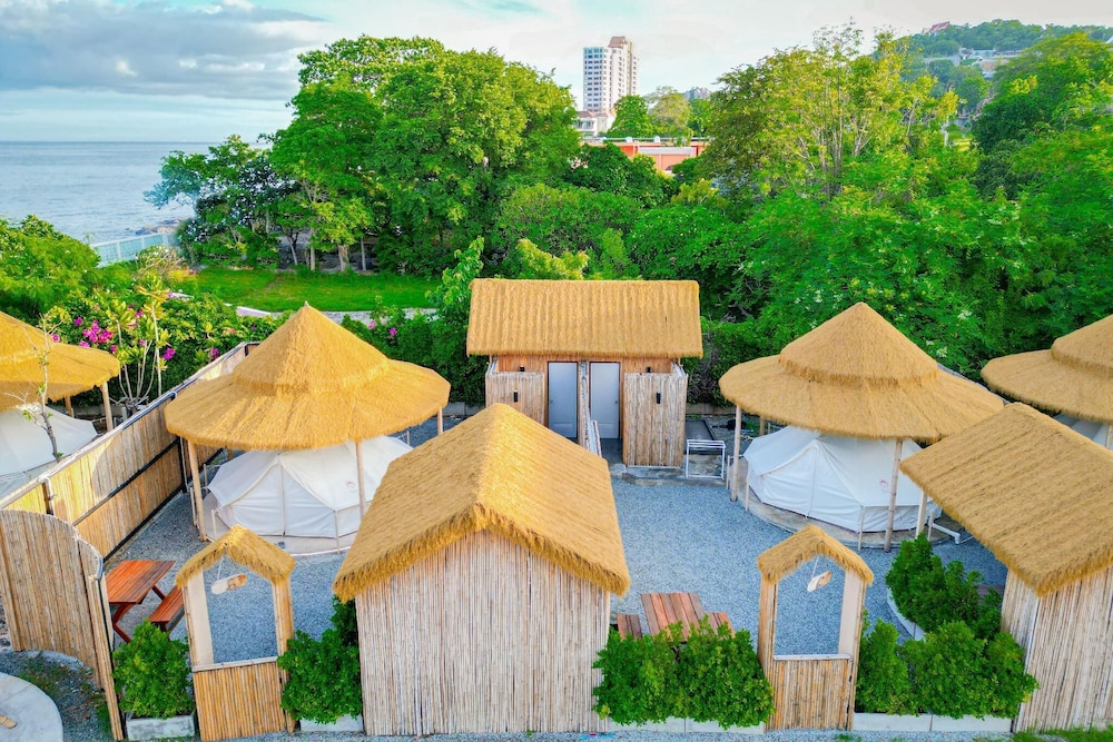 Bangsaen Villa Hotel 41/48