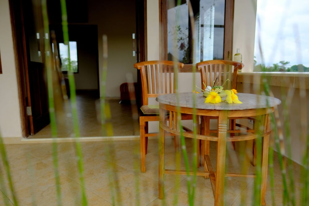 Dukuh Village Homestay & Villas 58/72