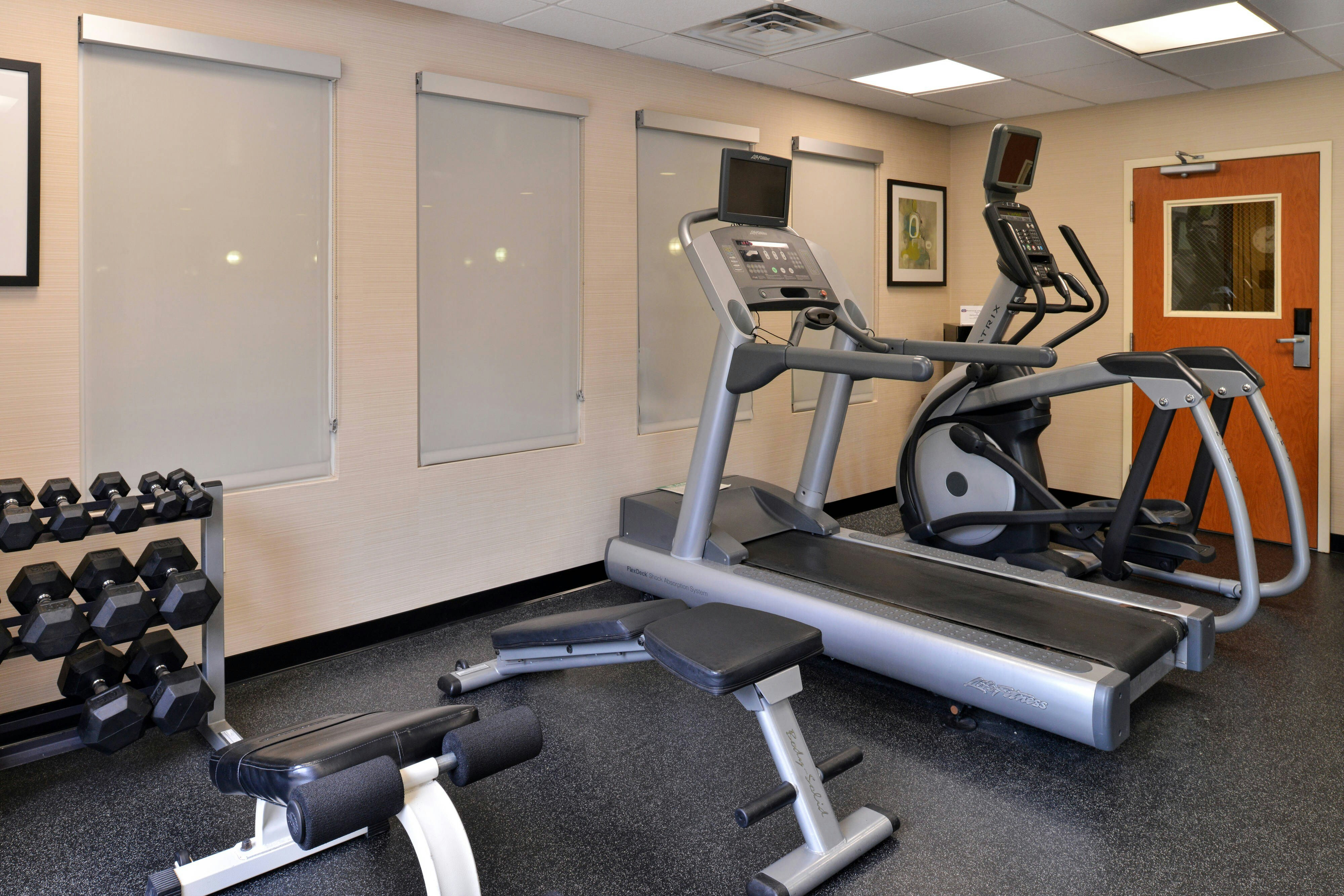 Fairfield Inn Suites By Marriott Cleveland Avon 8/22