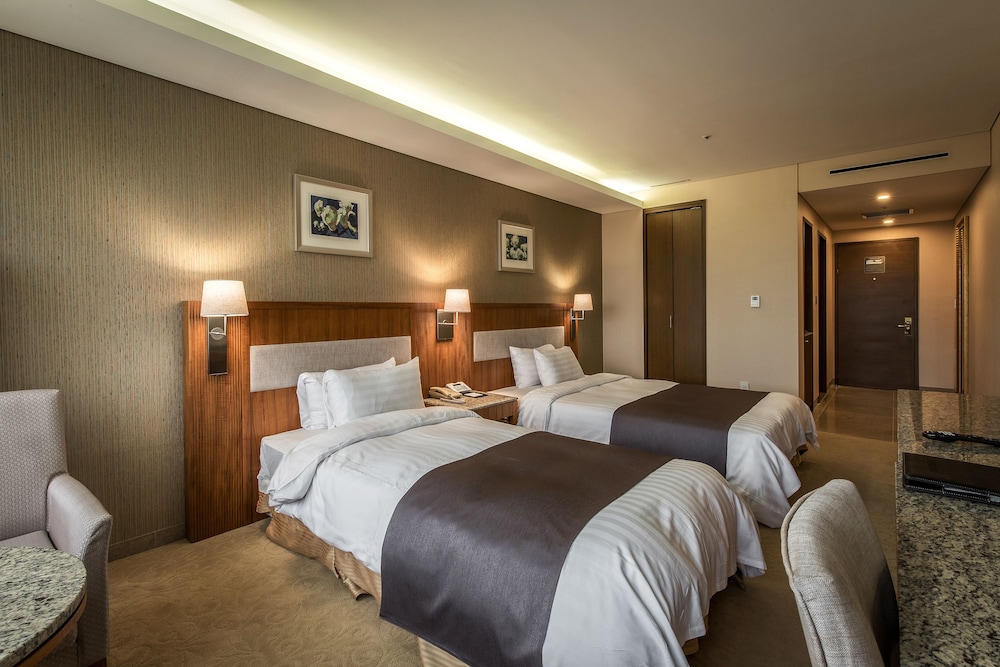 Shangria Beach Tourist Hotel 17/50