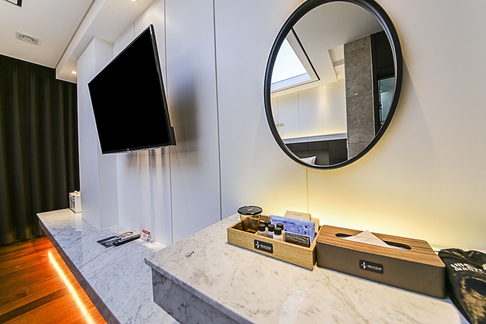 Bentley Hotel Chungjang 23/38