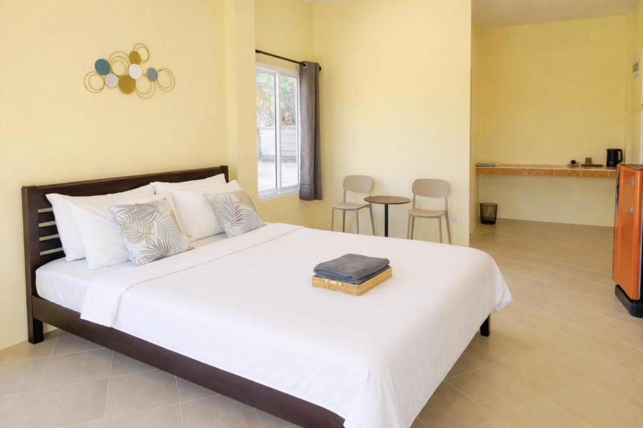 Koniix Garden Cottage Ko Sichang 6/19
