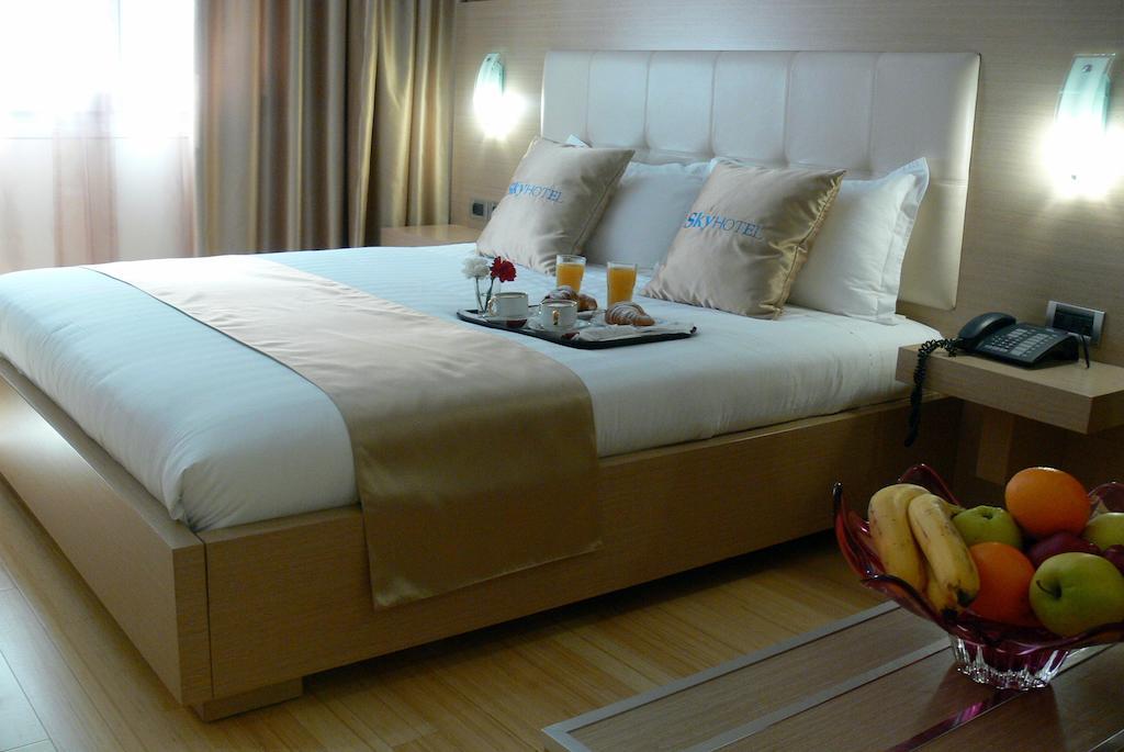 Sky 2 Hotel 24/38
