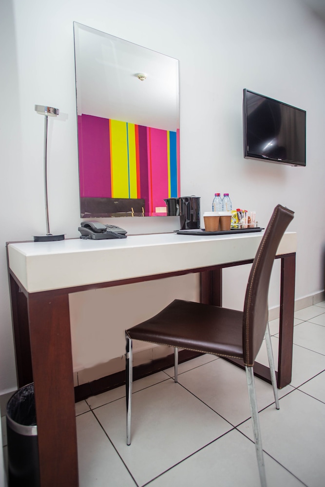 Ibis Styles Accra City Airport 42/50