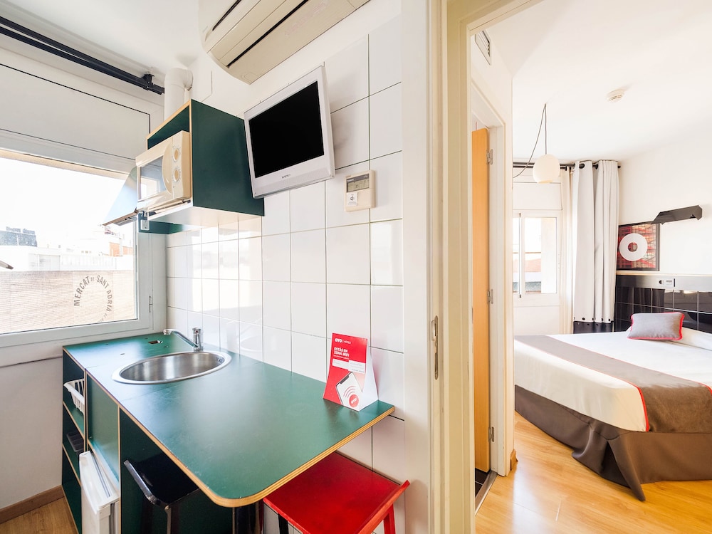 Hostal Athenas 35/42
