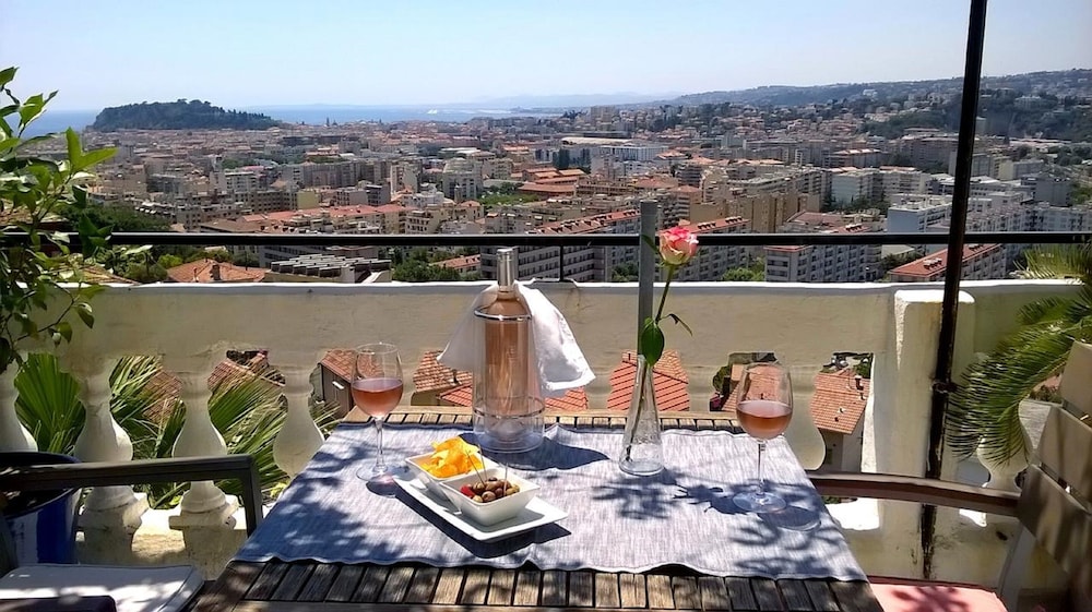 Le Panoramic Boutique Hotel 58/70