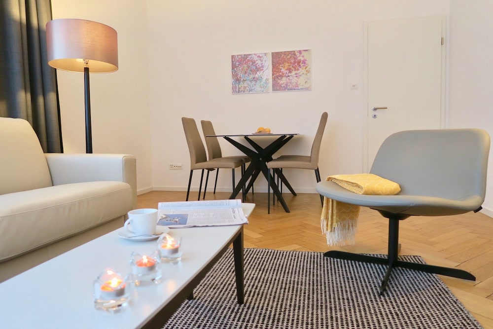Zurich Furnished Homes 35/50