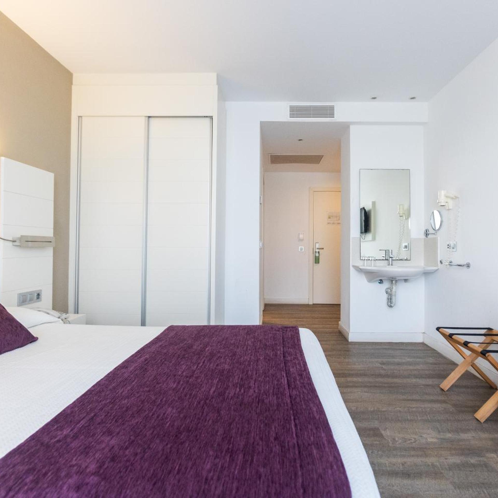 Room, Double Bed, No Balcony, Annex، Hotel Mariant 7/9