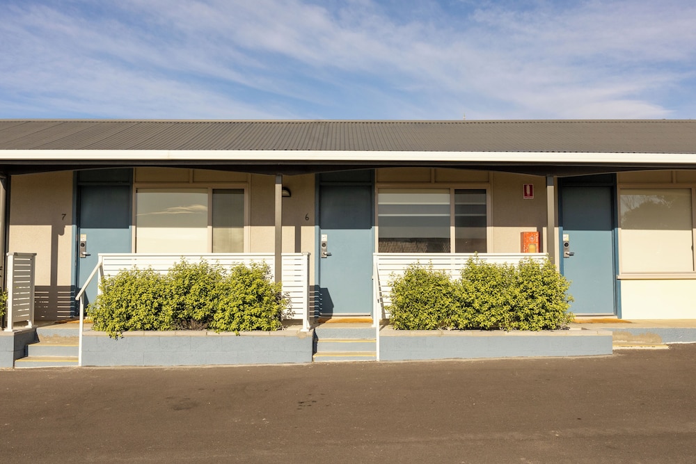 Beachfront Bicheno 37/50